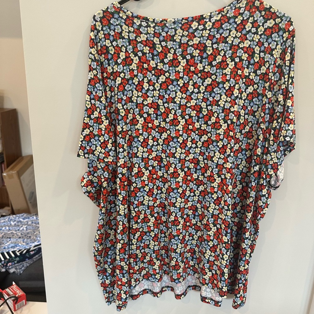 Old Navy Short Sleeve Floral Top - Multicolor - Picture 5 of 5